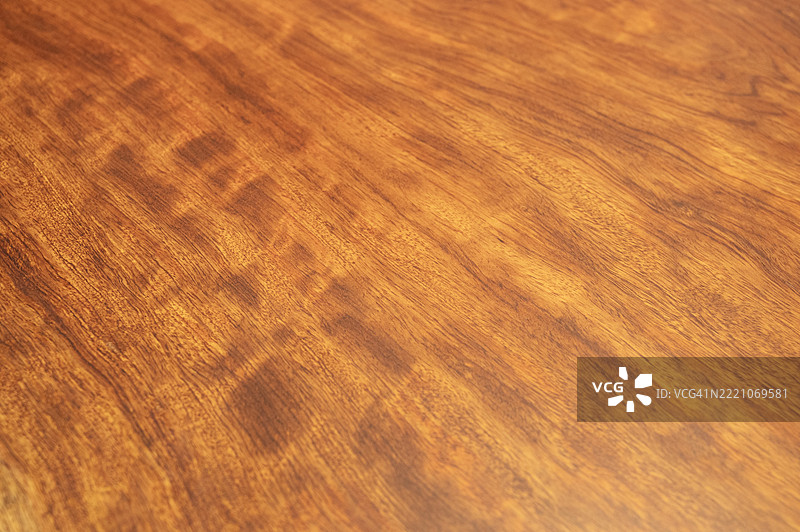 这张图片展示了具有纹理的木地板。图片素材