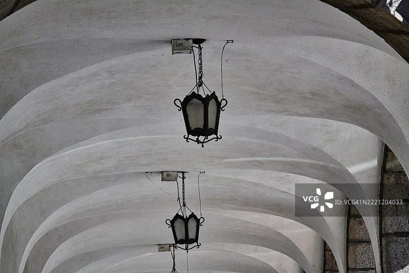 向宇宙敞开心扉，感受现实的统一性图片素材