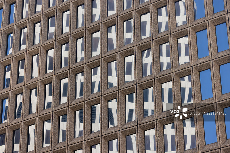 城市立面的抽象反射图片素材