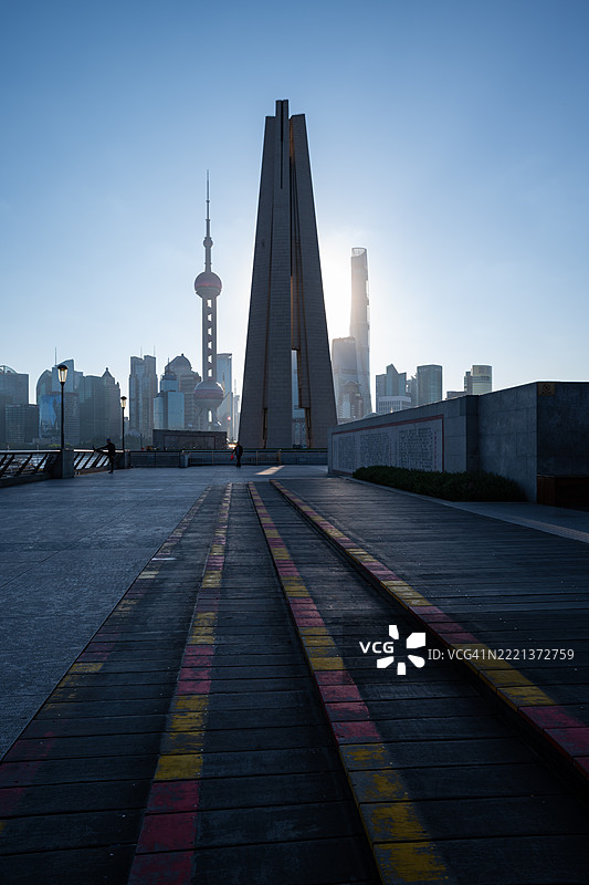 上海人民英雄纪念碑，黄浦公园，外滩，中国上海图片素材