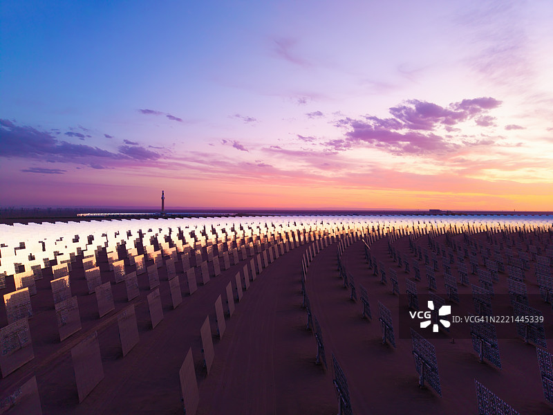 太阳能是可持续的，且碳中和。图片素材