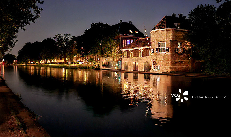 夜晚的代尔夫特图片素材