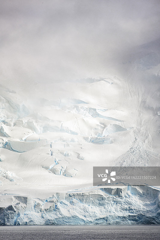 南极米克尔森港口令人难以置信的冰雪纹理图片素材