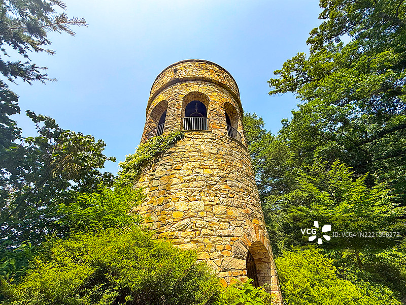 朗伍德花园的钟声塔，肯尼特广场，宾夕法尼亚州图片素材
