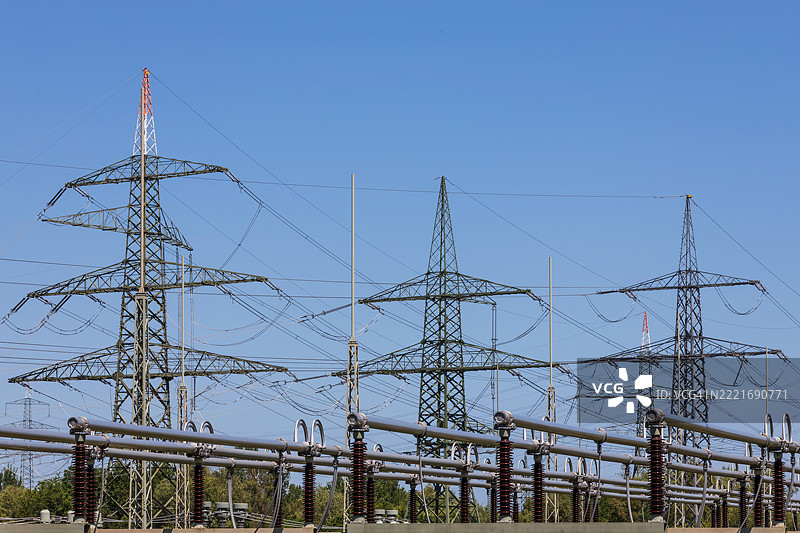 许多大型电力塔图片素材