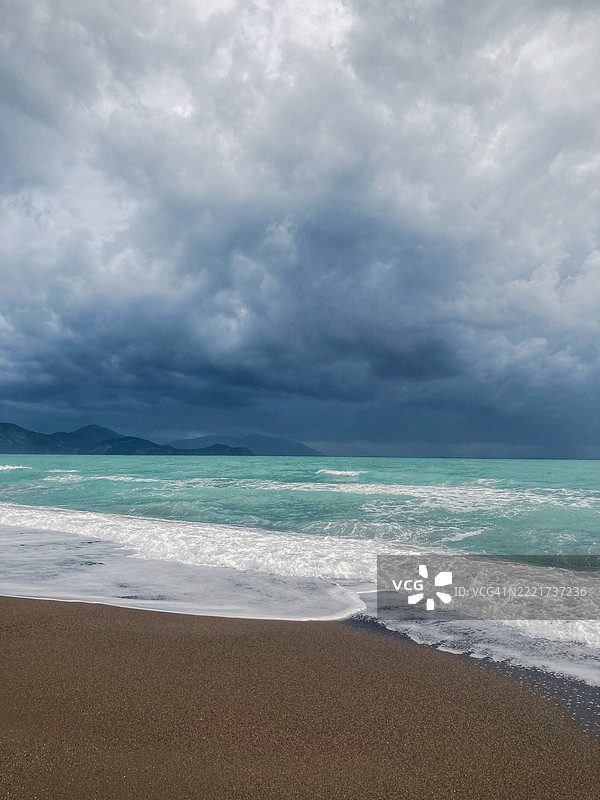 土耳其海面与多云天空的美丽景色图片素材