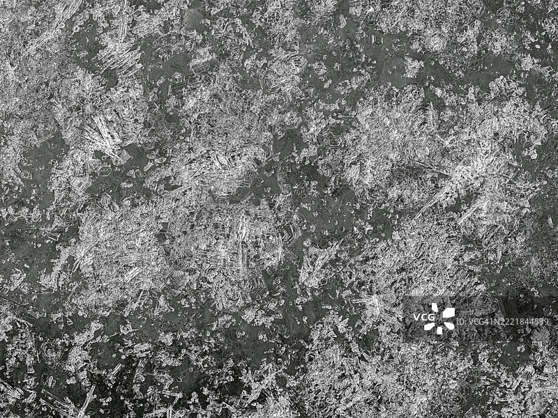 小冰晶呈尖针状的特写。图片素材