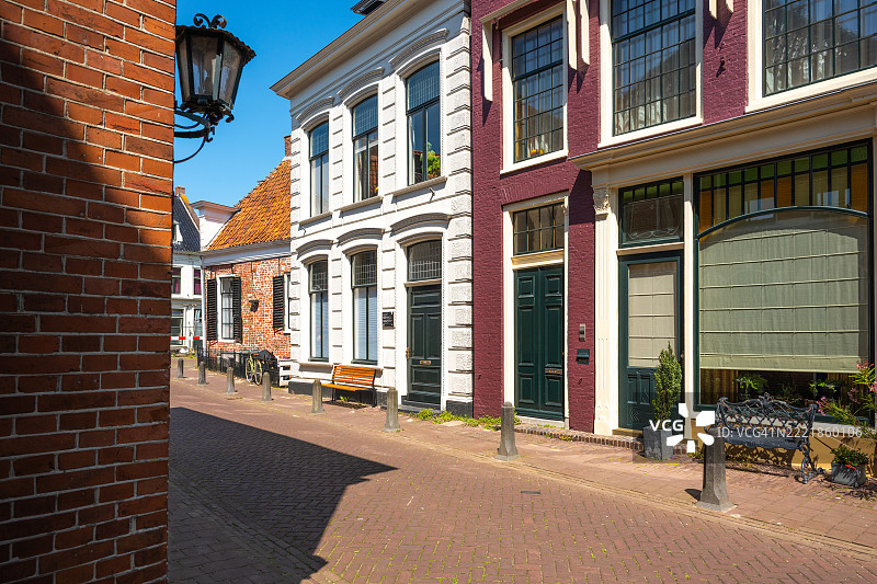 荷兰小镇上色彩斑斓的房屋街道图片素材