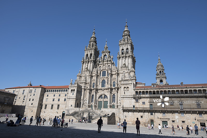 圣地亚哥德孔波斯特拉大教堂的奥布拉多伊罗广场和主立面图片素材