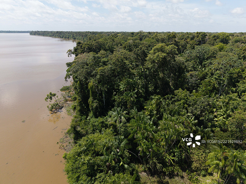从高空俯瞰亚马逊河 - 巴西图片素材