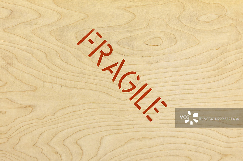 易碎木箱的顶部视图，适用于运输和处理图片素材