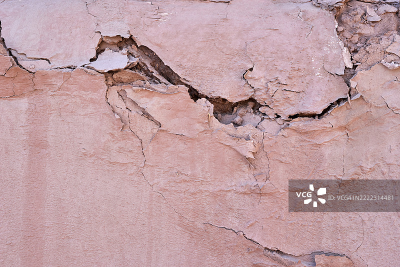 阿塔卡马沙漠中干燥墙壁的裂纹地面纹理图片素材