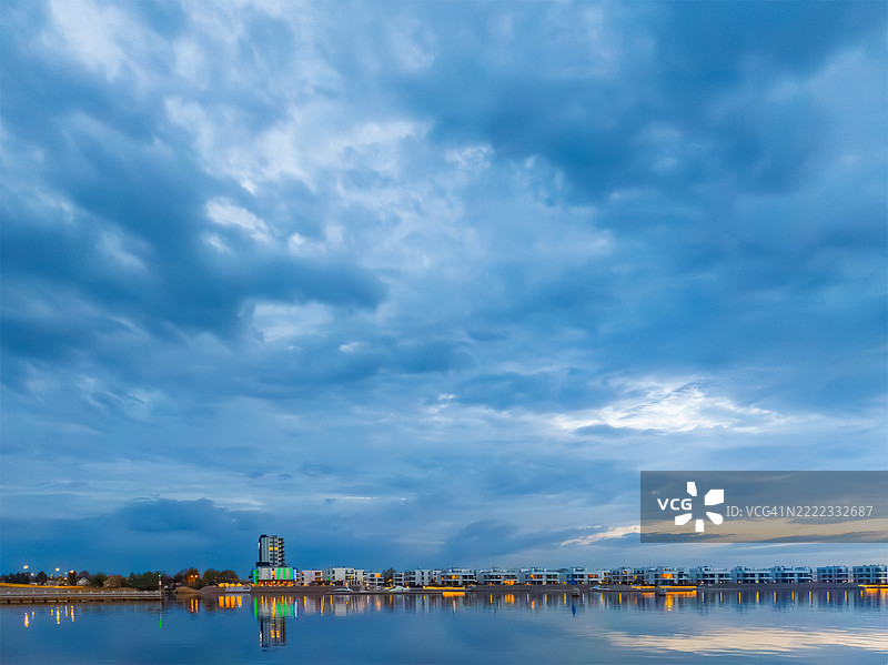 格但斯克市黄昏时分图片素材