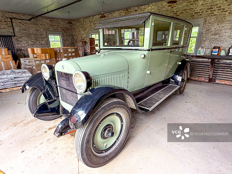 1923年T-6四门REO轿车图片素材