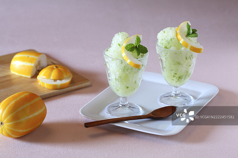 哈密瓜青柠冰沙图片素材