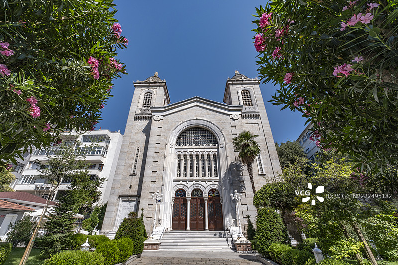 土耳其伊斯坦布尔卡迪柯伊区的雅典三位一体希腊东正教教堂图片素材