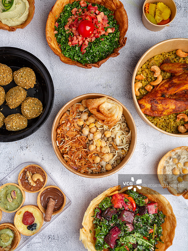 从上方直接拍摄的桌上食物，迪拜，阿拉伯联合酋长国图片素材
