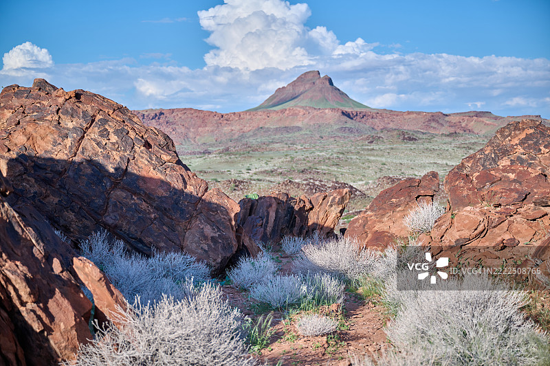 纳米比亚库内内省科里克萨的岩石山脉美景与天空相映成趣图片素材