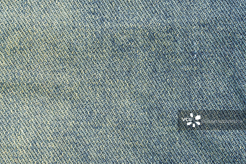 蓝色牛仔裤的全景拍摄。图片素材