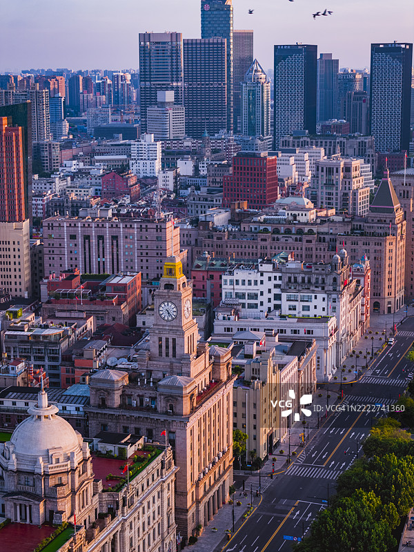 上海外滩的清晨图片素材