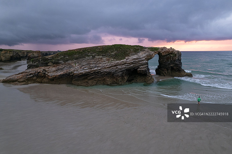 阿斯图里亚斯的教堂海滩图片素材