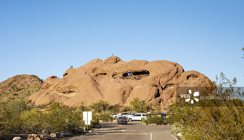 岩石中的洞。亚利桑那州凤凰城，美国图片素材