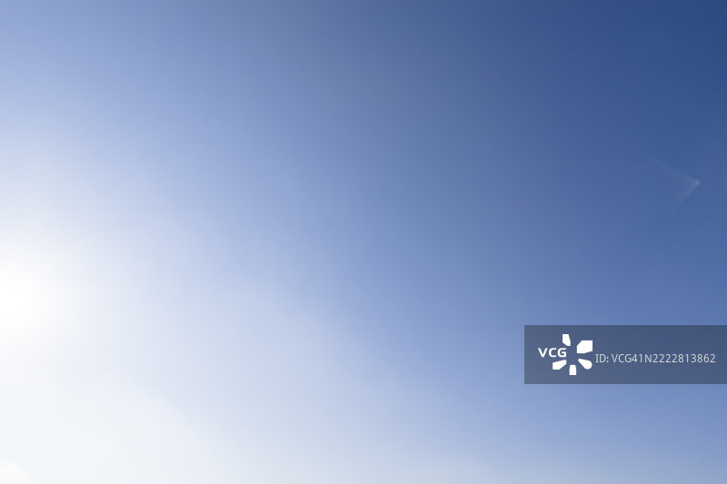晴朗天空的风景图片素材