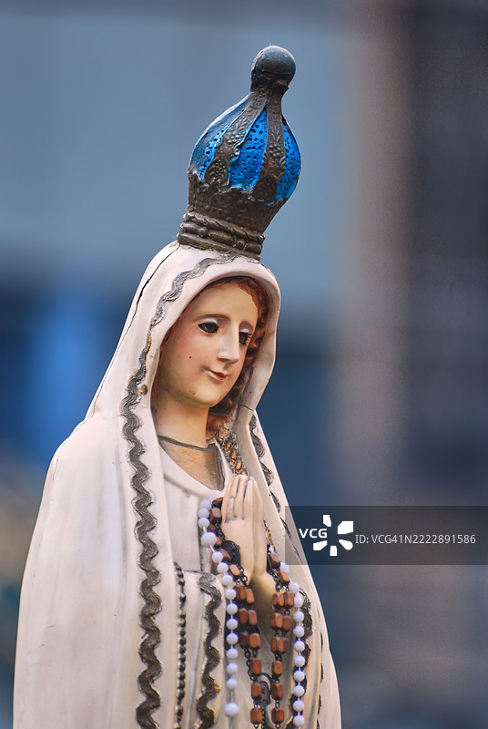 法蒂玛圣母像，灵感来自于1917年圣母玛利亚的显现。图片素材