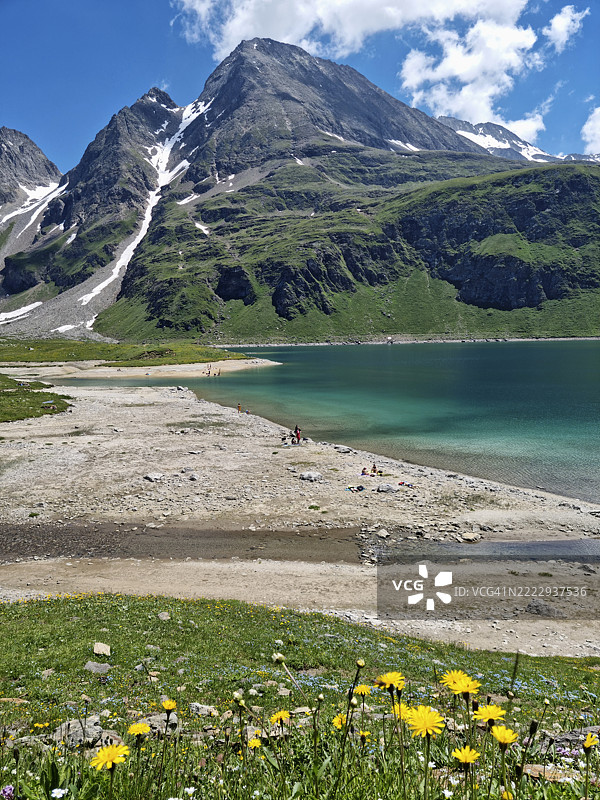 卡斯特湖或卡斯特尔湖,位于里亚莱,福尔马扎谷,靠近巴切诺和克罗多,联合国教科文组织生物圈保护区提契诺瓦尔格兰德韦尔巴诺。图片素材