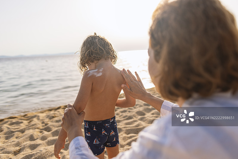 夏季假期的护肤护理图片素材