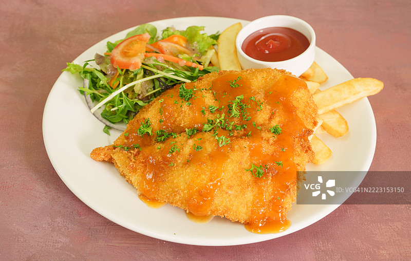 鸡肉炸肉排。图片素材