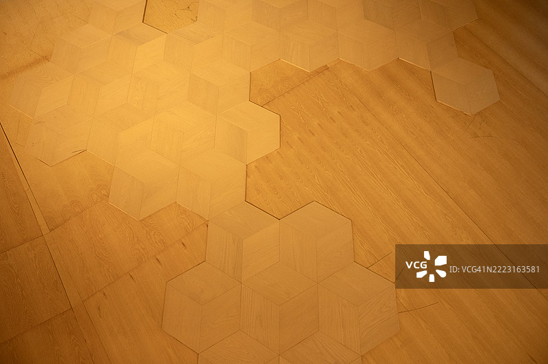 光滑质感的木质瓷砖地板图片素材