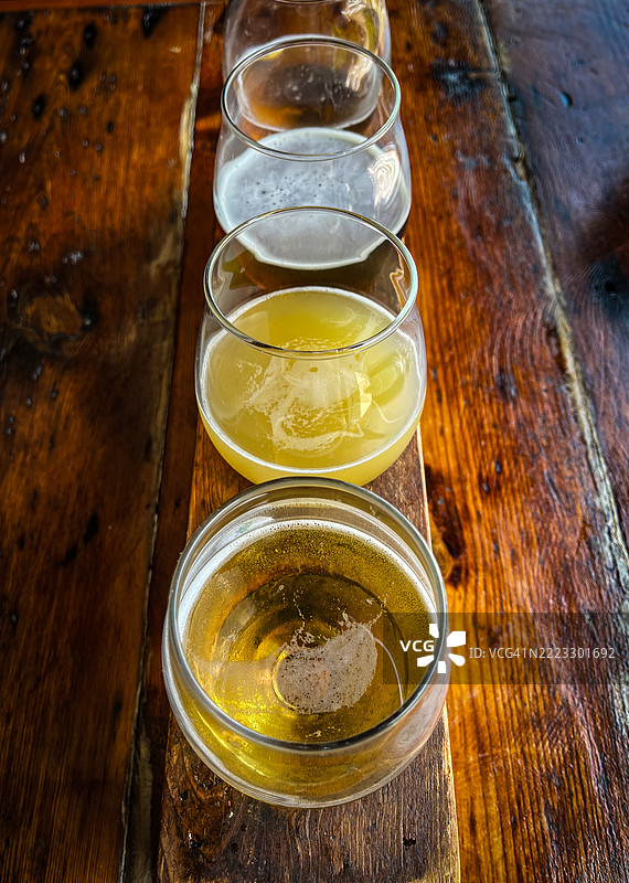 一组精酿啤酒图片素材