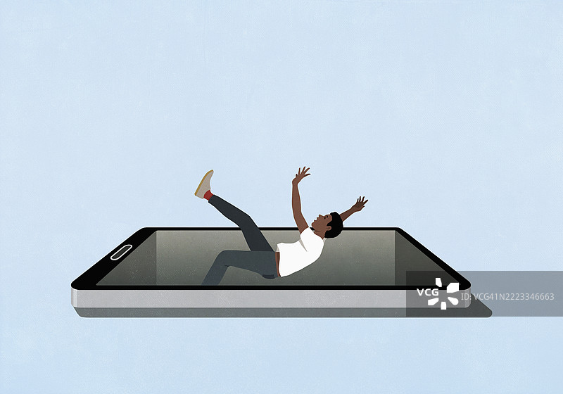 成瘾概念 - 男子向后跌入智能手机的虚空，背景为蓝色图片素材