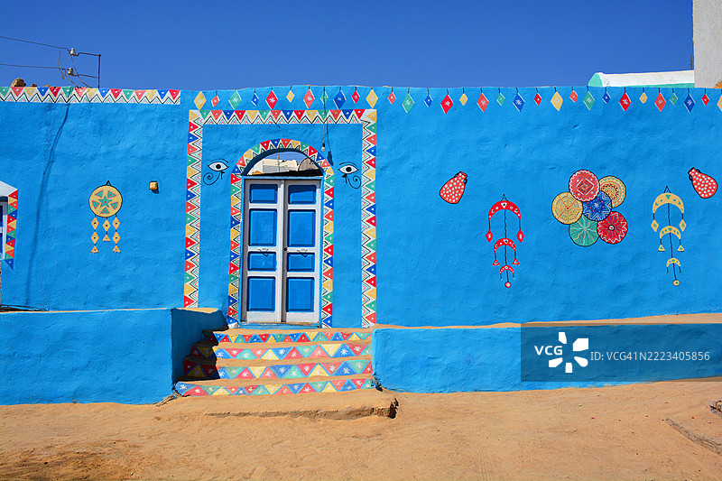 埃及努比亚村庄的多彩房屋图片素材