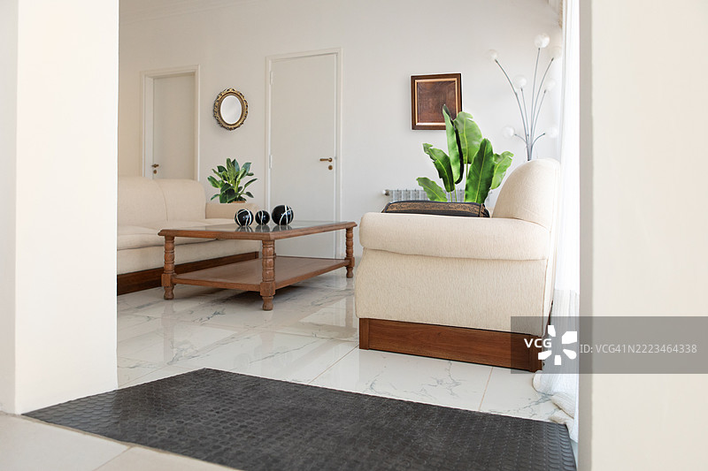 残疾人家庭的轮椅通道坡道和扶手图片素材