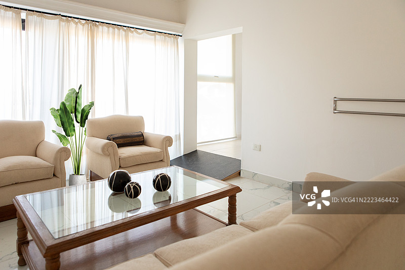 残疾人家庭中的无障碍坡道和扶手图片素材