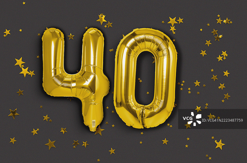 40号铝箔气球与五彩纸屑图片素材