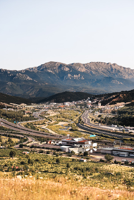 土耳其阿达纳清澈天空下的风景如画的景观图片素材