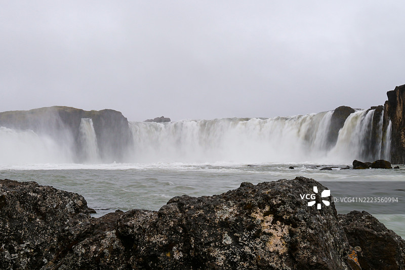 冰岛瀑布的美丽景色图片素材