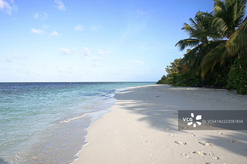 马尔代夫阿里夫达环礁维拉门杜的海滩风景图片素材