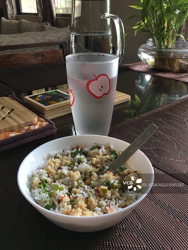 早餐吃乌姆帕图片素材