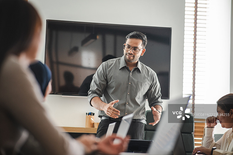 赋能创意：创造力与合作的交汇点图片素材