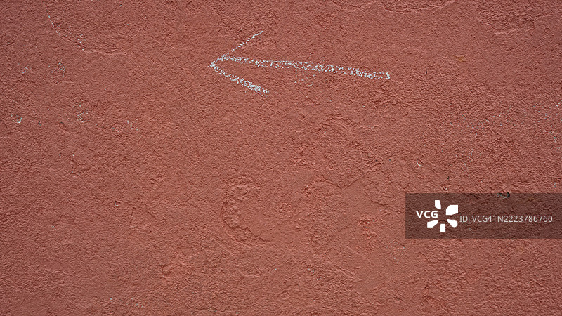 红色墙壁与箭头图片素材