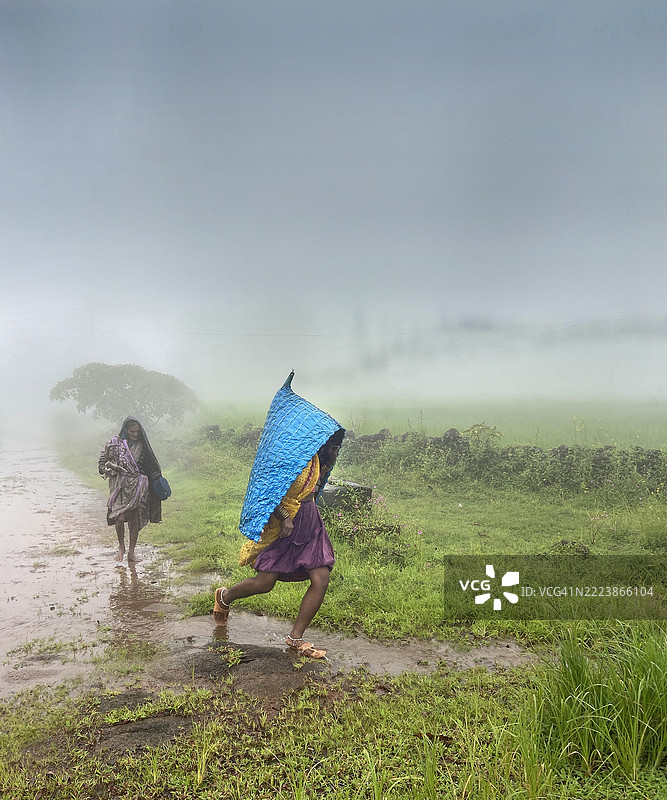 女性农民图片素材