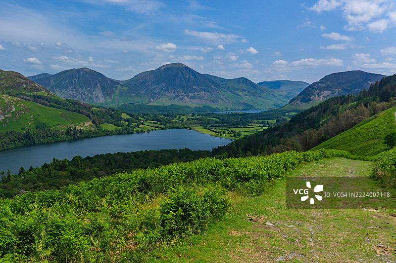 低斯沃特，英国，天空下的山脉美景图片素材