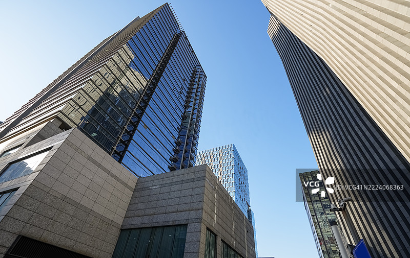 现代城市天际线中的摩天大楼图片素材