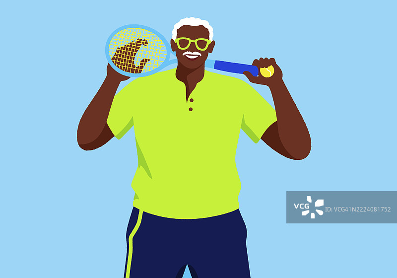 一位微笑的老年男子，准备好参加比赛，自信地握着网球拍和球，体现了积极快乐的运动态度。图片素材