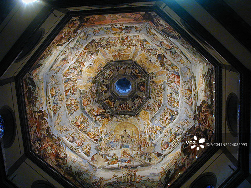 圣母花大教堂的内部圆顶画图片素材