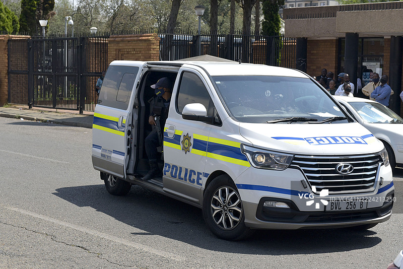 警车封锁道路图片素材
